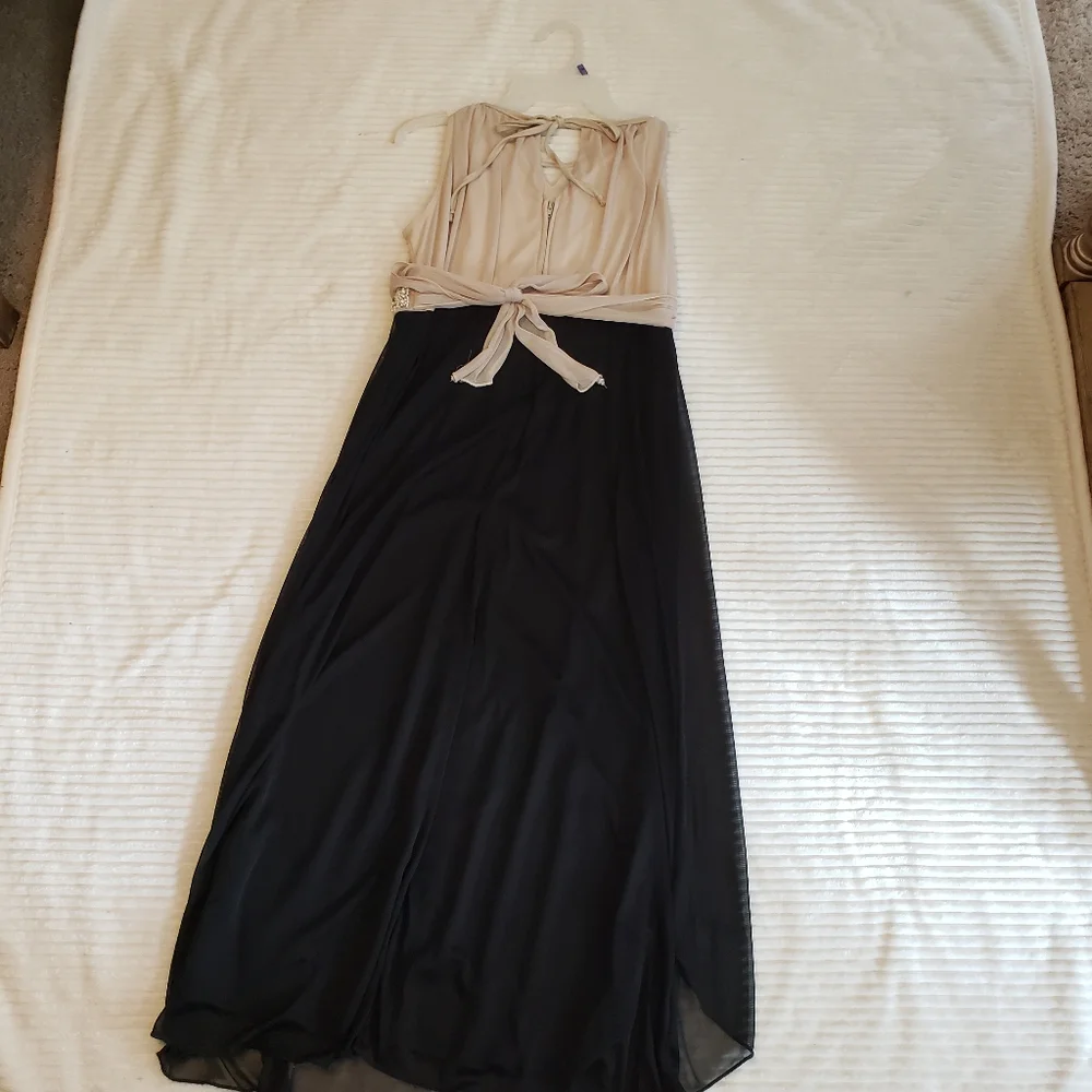 Poppies & Roses Girl Elegant Black & Cream formal Lace Beaded Maxi Dress 14 NWOT